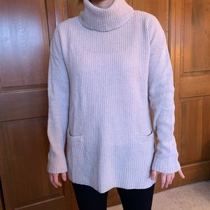 Ellen Tracy beige tunic turtleneck